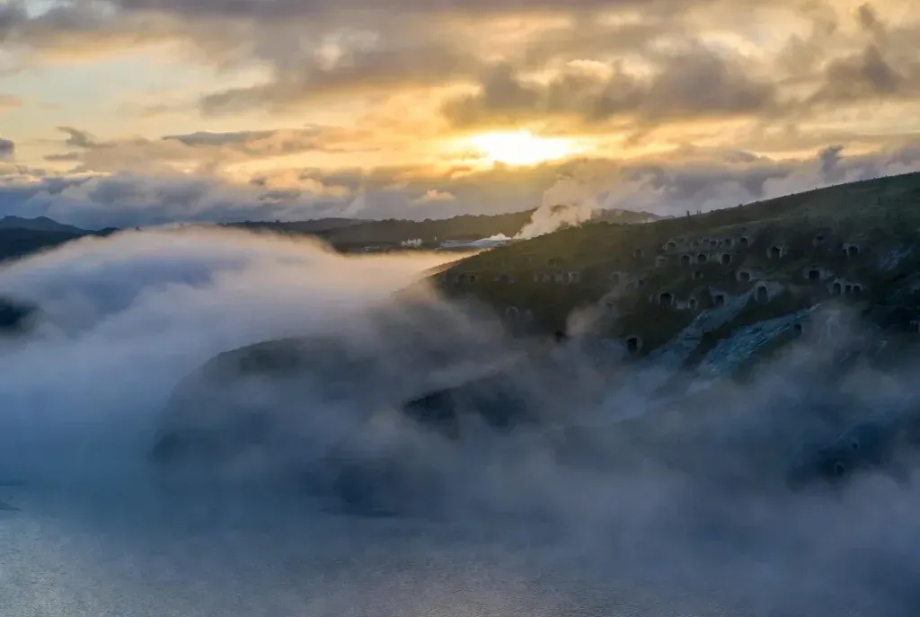 Encounters with the Patupaiarehe People of the mist Mountains 